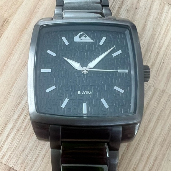 Quicksilver the quad men’s rectangular gunmetal gray watch NEW BATTERY - Picture 1 of 12